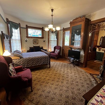 Innisfree Bed & Breakfast Саут Бенд Екстериор снимка