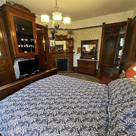 Innisfree Bed & Breakfast Саут Бенд Екстериор снимка