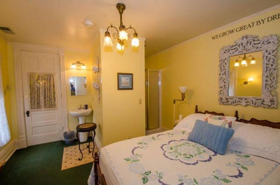 Innisfree Bed & Breakfast Саут Бенд Екстериор снимка